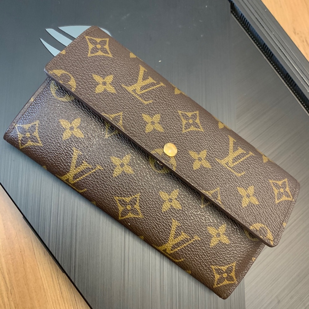 Authentic LV Wallet